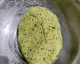 A picture of step 4 of Methi Parathas.