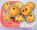 Foto del paso 4 de la receta: Muffins de Banana 🍌 con aceite y chips de chocolate 🍫
