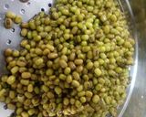 साबुत मूंग की चटपटी चाट (Sabut moong ki chatpati chaat recipe in hindi) रेसिपी चरण 1 फोटो