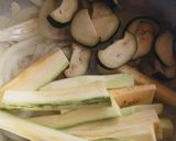 Foto del paso 2 de la receta: Salteado de Zucchini, Zapallitos y Berenjenas