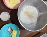 Foto langkah ke 1 dari resep Butter roll (straight dough method) by icenguik.