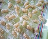 Foto langkah ke 4 dari resep Biji Ketapang pemula.
