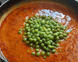 A picture of step 6 of Mutter paneer makhanwala.