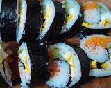 Hình bước làm 6 của món Sushi cá hồi