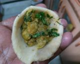 A picture of step 5 of Peas Patti Samose.