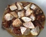 A picture of step 15 of Taro Braised Pork Ribs.
