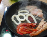 Foto del paso 2 de la receta: Parrillada de pescado y marisco