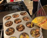 A picture of step 2 of Egg muffins.