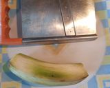 A picture of step 1 of Raw banana chips/Vazhakkai chips.