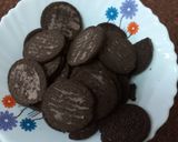A picture of step 1 of Oreo Chocolate Balls.