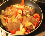 Foto del paso 4 de la receta: Estofau papeado para campeonar escuchando a  Jeff Beck