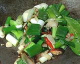 Foto langkah ke 2 dari resep Tumis Cumi Kilat.