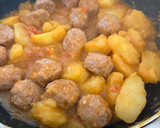 Foto del paso 10 de la receta: Guisado albóndigas con patatas