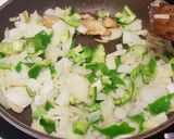 Foto del paso 6 de la receta: Jaiba Azul Chili Crab Thai Style en salsa cremosa de huevo