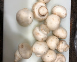 Foto del paso 1 de la receta: Nidos de champiñones con huevo de codorniz