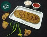 A picture of step 10 of Bajra Methi Bhakhri (Pearl Millet Flour Methi Bhakhri).