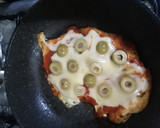 Foto del paso 2 de la receta: Pechuga de pollo estilo pizza 🍕