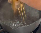 Foto langkah ke 2 dari resep Spaghetti Carbonara.