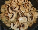 Foto del paso 3 de la receta: Pollo con champiñones en crema keto