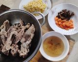 Hình bước làm 1 của món Súp Gà kiểu Hoa/ Chicken Egg Soup