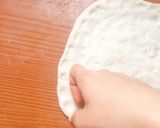 Hình bước làm 3 của món Pizza đế giòn