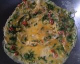 Foto langkah ke 3 dari resep Telur Dadar Segitiga.