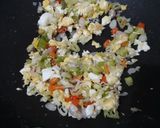 Foto langkah ke 5 dari resep Nasi Goreng Hongkong Beras Merah.