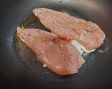 Foto del paso 2 de la receta: Pechuga de Pollo en Salsa Blanca