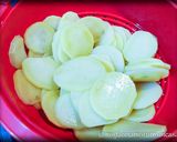 Foto del passaggio 3 della ricetta Tortino di Alici, Patate e Pomodorini Senza Glutine