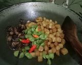 Foto langkah ke 4 dari resep Sambal Goreng Hati Ampela Ayam.