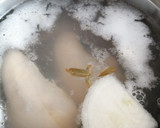 Foto del paso 1 de la receta: Caldo de pollo Tlalpeño