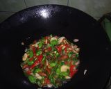 Foto langkah ke 4 dari resep Cumi asin cabe ijo.