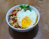 Foto langkah ke 5 dari resep Pad Kra Pao (Thailand).