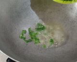 A picture of step 2 of Methi Malai matar.