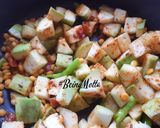 A picture of step 4 of Bottle gourd-Channa dal Subzi.