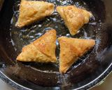 A picture of step 7 of Mutton Keema Samosa.