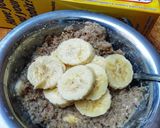 A picture of step 2 of Weetabix.