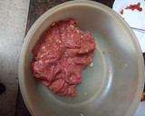 Foto del paso 4 de la receta: Bocadillo de albóndigas con chistorra y queso