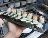 Foto del paso 23 de la receta: Sushi de salmón y aguacate