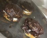 Foto del paso 6 de la receta: Cookies/alfajores/galletas con helado