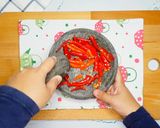 Foto langkah ke 4 dari resep Sambal Mangga Asam Manis Pedas 🥭🌶️ | Super Nikmat!.