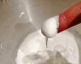 Une image de l'étape 2 de Meringues fantômes et citrouilles.
