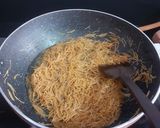 A picture of step 1 of Sweet vermicelli.