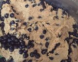 Foto langkah ke 4 dari resep Oat and Nut Chocolate Cookies.