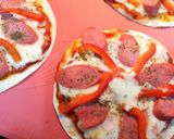 Foto del paso 4 de la receta: Pizza casera en tortillas rapiditas Bimbo
