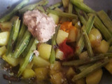 सरसों ग्रेवी सहजन आलू सब्जी(Sarso Gravy Sehjan Aloo Sabji recipe in hindi)