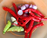 Foto langkah ke 2 dari resep 9. Tempe Penyet Sambal.