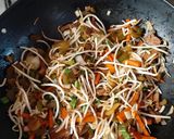 Foto del paso 1 de la receta: Tallarines con verduras salteadas
