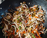 Foto del paso 1 de la receta: Tallarines con verduras salteadas