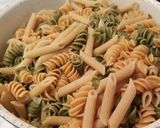 A picture of step 3 of Seafood Pasta.